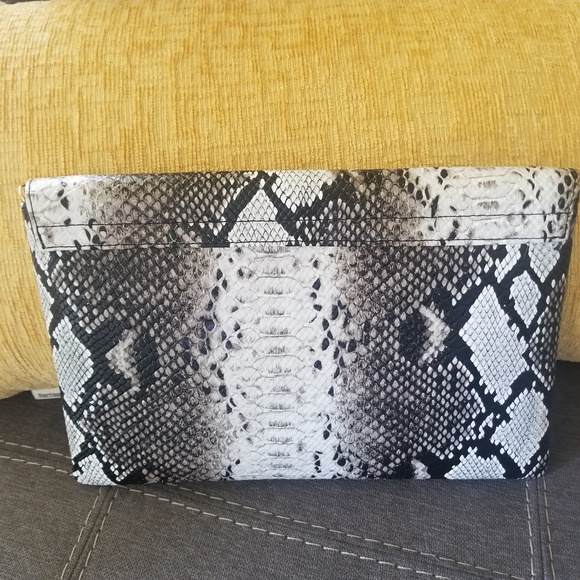 NEW Snakeskin Envelope Clutch Handbag - Picture 6 of 7